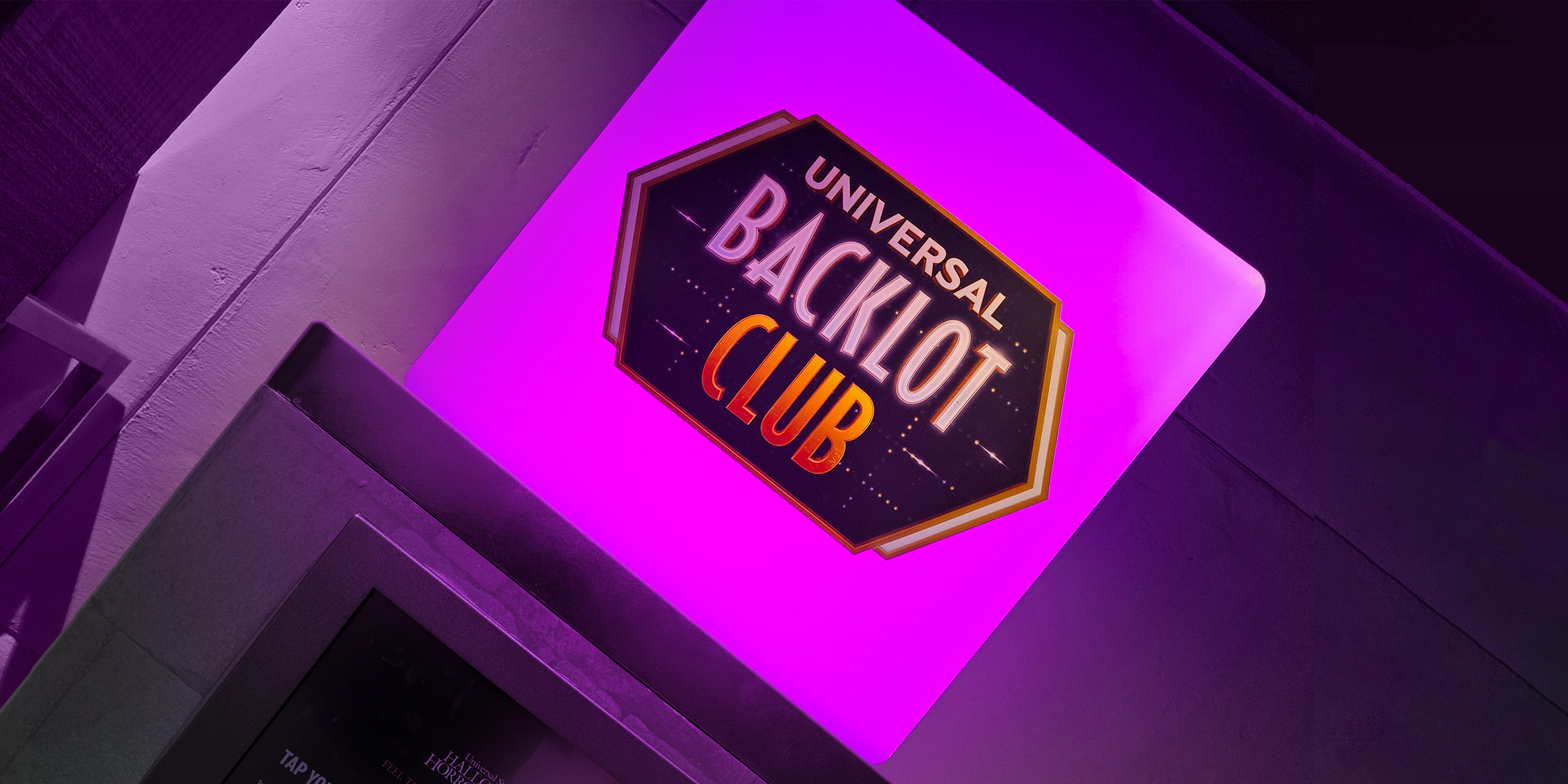 Universal Backlot Club Kiosk